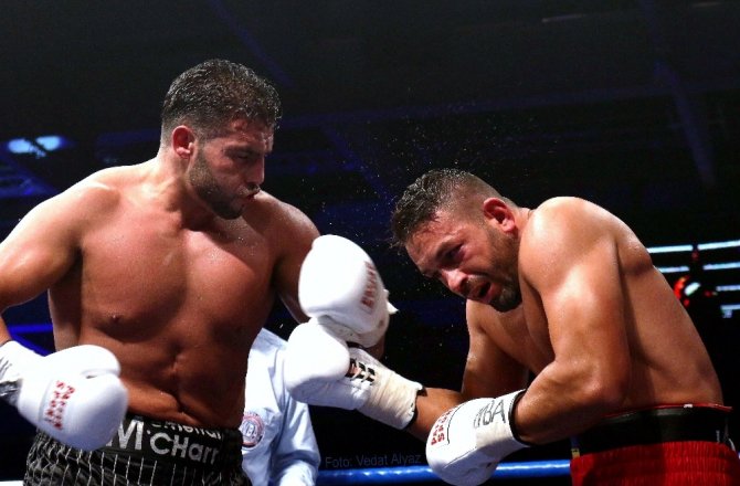 ŞAMPİYON TÜRKİYE’DE RİNGE ÇIKMAK İSTİYOR