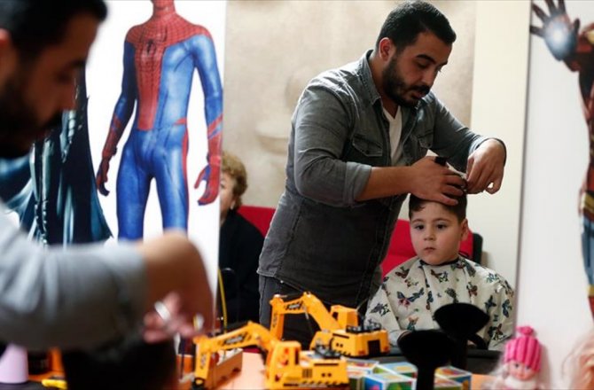 OYUN PARKLI BERBERDE NEŞELİ TIRAŞ