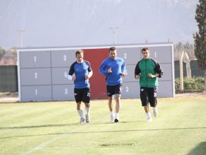 Akhisar Evde Kazanmak İstiyor