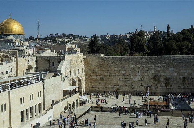 KUDÜSLÜLER İİT'DEN 'PRATİK KARARLAR' BEKLİYOR