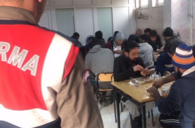 149 KAÇAK GÖÇMEN YAKALANDI