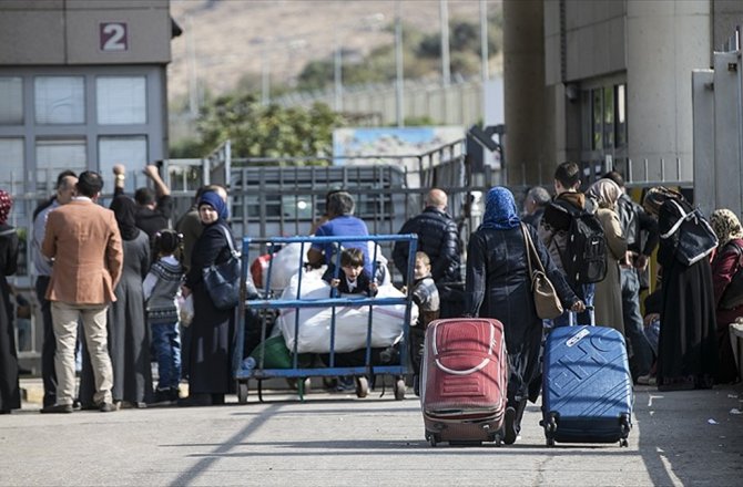 TÜRKİYE'DEKİ SURİYELİLERDEN 75 BİNİ ÜLKESİNE DÖNDÜ