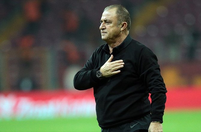 GALATASARAY TEKNİK DİREKTÖRÜ TERİM: FORMAYI KİM İSTİYORSA, O BURADA KALIR