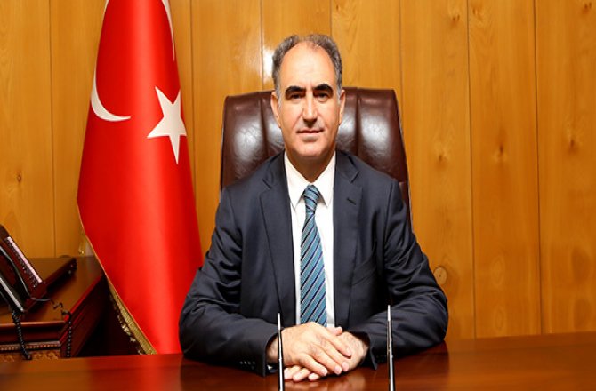 VALİ ÖZKAN, AA'NIN "YILIN FOTOĞRAFLARI" OYLAMASINA KATILDI