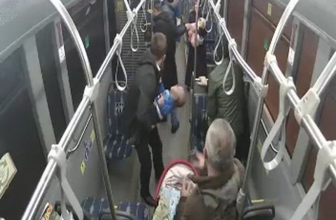 KAHRAMAN ŞOFÖR ÇOCUĞUNU HAYATINI KURTARDI