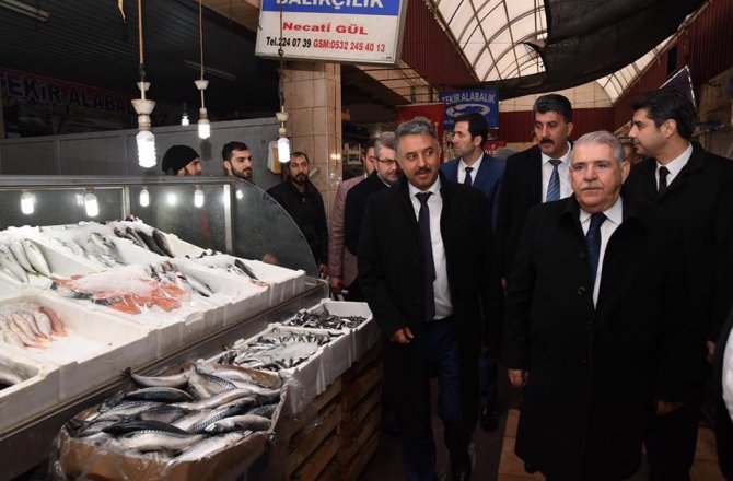 BAŞKAN HANEFİ MAHÇİÇEK, ESNAFLARI ZİYARET ETTİ