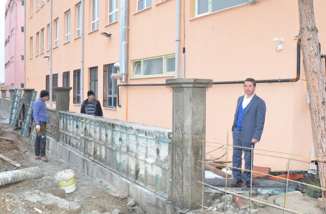 BAŞKAN OKUMUŞ; ÇOCUKLARIMIZIN EĞİTİMİ EN ÖNEMLİ GÖREVİMİZ