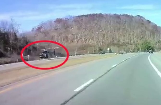 HELİKOPTER OTOYOLA İNDİ