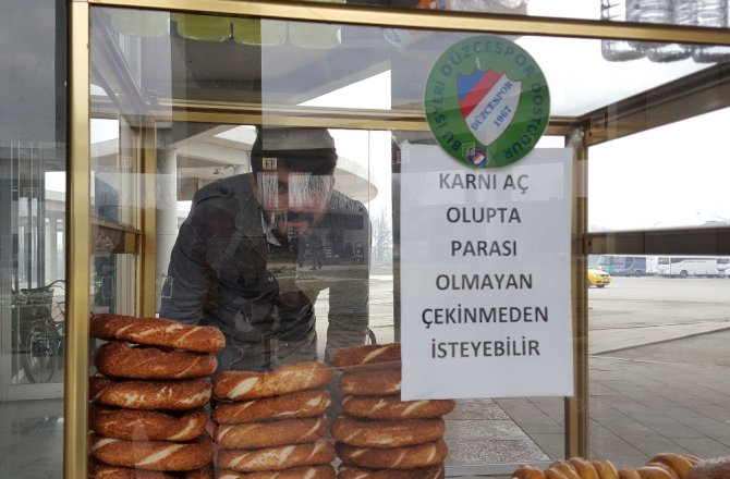 GENÇ SİMİTÇİDEN ÖRNEK DAVRANIŞ