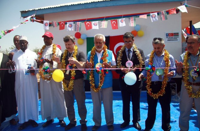 TÜRKİYE’DEN AFRİKA’YA YETİMHANE VE CAMİ DESTEĞİ