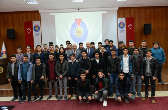 İMAM HATİP LİSESİ ÖĞRENCİLERİ, REKTÖR DEVECİ’Yİ ZİYARET ETTİ