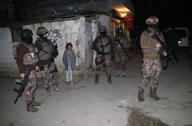 "CONO" AŞİRETİNE BİN POLİSLE ŞAFAK BASKINI