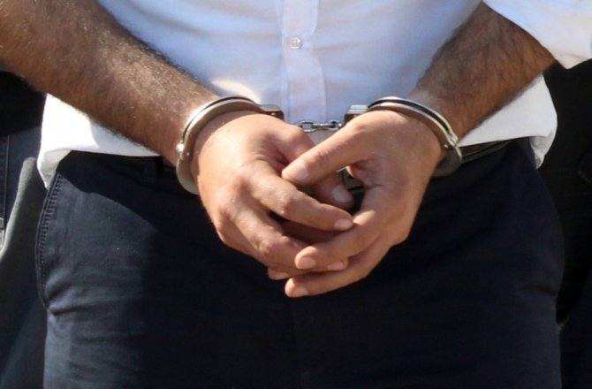 70 ÖĞRETMEN HAKKINDA FETÖ’DEN GÖZALTI KARARI