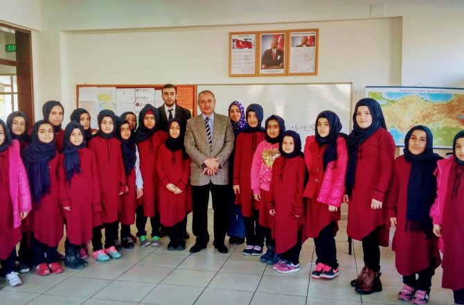 ONİKİŞUBAT ILICA MÜFTÜSÜ ILICA İMAM HATİP ORTAOKULUNU ZİYARET ETTİ