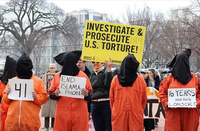 GUANTANAMO TUTUKLULARI TRUMP YÖNETİMİNE DAVA AÇTI