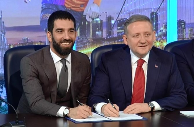 ARDA İMZAYI ATTI: TÖRENDE G.SARAY SORULDU