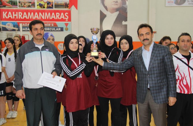 VOLEYBOL GENÇ KIZLAR (A) GRUBU İL BİRİNCİSİ BELLİ OLDU