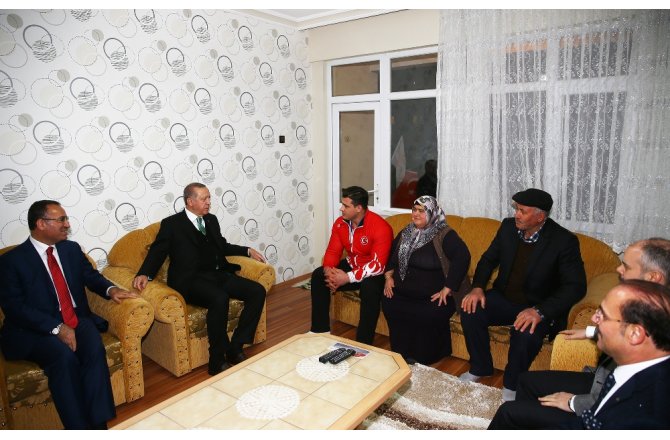 Cumhurbaşkanı Erdoğan milli güreşçiyi ziyaret etti