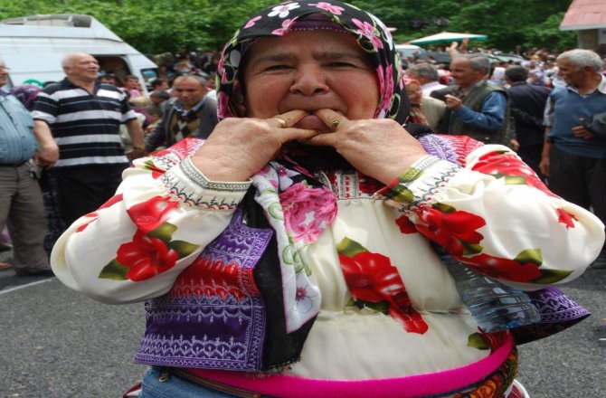 Kuşdili öksüz kaldı