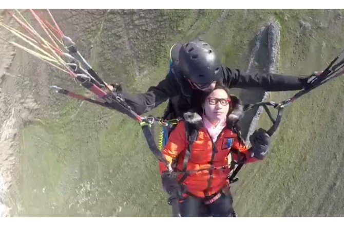 Çinli turist gökyüzünde bayıldı