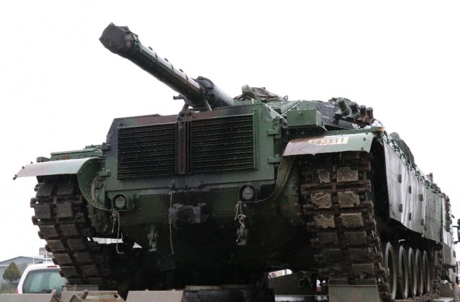 PKK AVCISI TANKLAR SINIRA