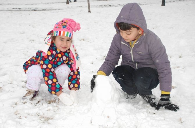 Bolu’da okullara kar tatili
