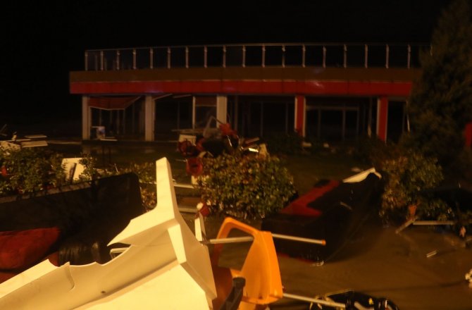 Zonguldak’ta dalgalar yıkıp geçti