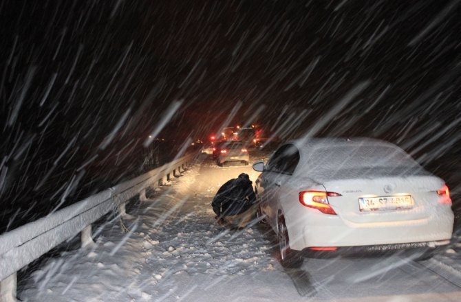 Erzincan-Sivas karayolu ulaşıma kapandı