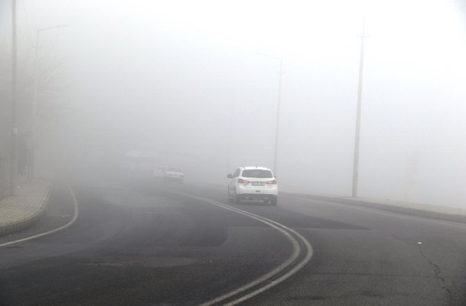 Diyarbakır’da uçuşlara sis engeli