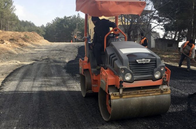 YEDİKUYULAR YOLUNUN ASFALTI TAMAMLANDI