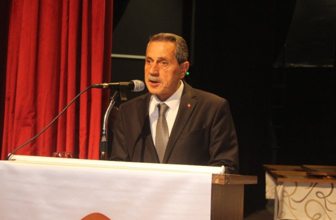 Vali Kalkancı gözyaşlarını tutamadı