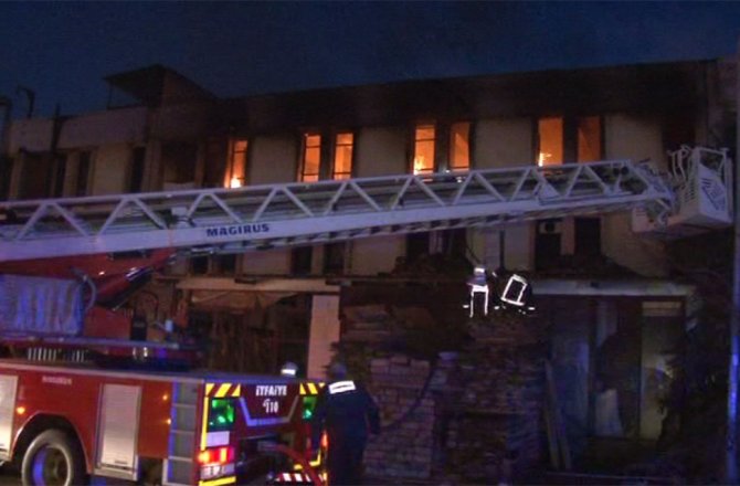 MOBİLYA ATÖLYESİ ALEV ALEV  YANDI