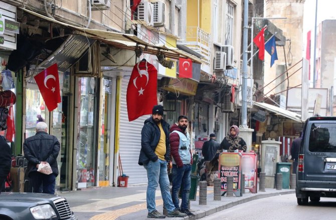 KİLİSLİLER ŞEHRİNE SAHİP ÇIKIYOR