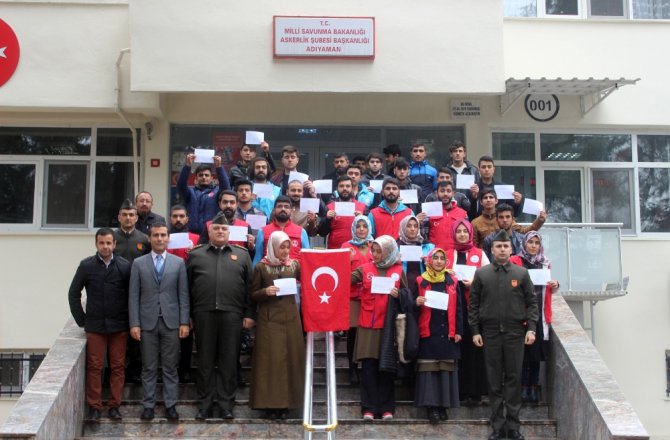 ADIYAMAN’DA GENÇ KIZLAR ASKERLİĞE BAŞVURDU