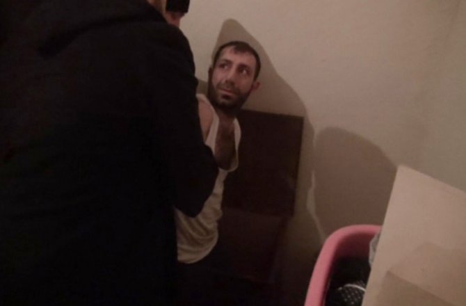 SANDIĞA SAKLANAN ZEHİR TACİRİ YAKALANDI