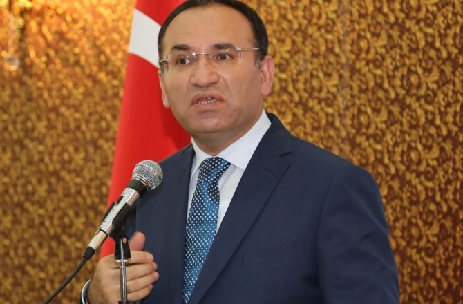 ADLARINDAKİ TÜRK İSMİNİ ÇIKARSINLAR