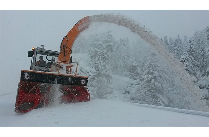 Van, Bitlis ve Hakkari'de 92 yerleşim biriminin yolu ulaşıma kapandı