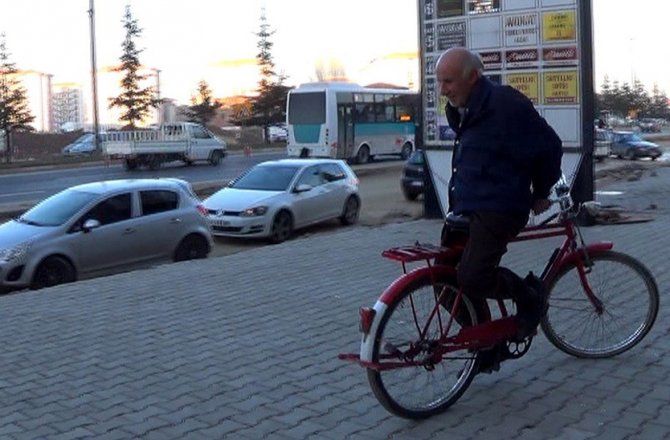 80’LİK ÇILGIN DEDE BAKIN NE YAPIYOR