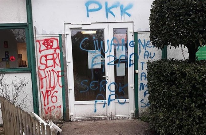 FRANSA'DA TERÖR ÖRGÜTÜ PYD/PKK YANDAŞLARINDAN CAMİYE SALDIRI