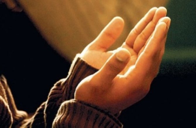 ÇARŞI ATİK CAMİSİ'NDE BULUŞAN KADINLAR, KUR'AN-I KERİM OKUDU