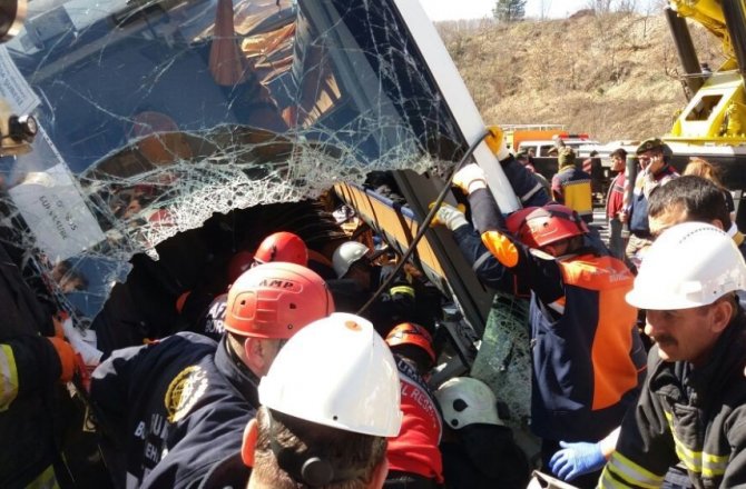 TRAFİK KAZASINA 410 BİN 367 KURBAN GİTTİ