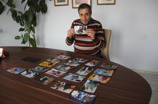 BEŞ BİN ÜNLÜ İLE AYNI KAREDE