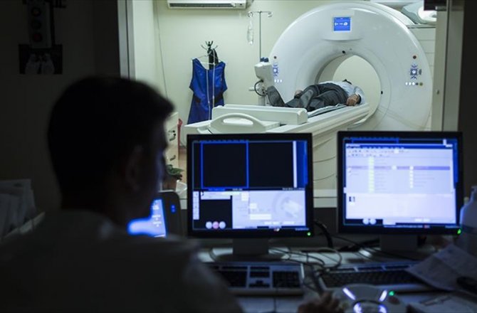 ERKEKLERDE AKCİĞER, KADINLARDA MEME KANSERİ İLK SIRADA