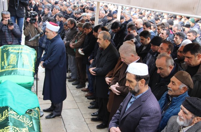 ’BİTİRİM ZEKİ’ SON YOLCULUĞUNA UĞURLANDI