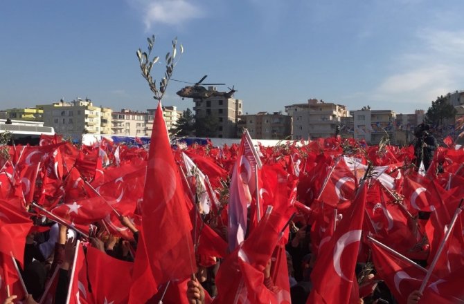 ERDOĞAN’I ’ZEYTİN DALI’ İLE KARŞILADILAR