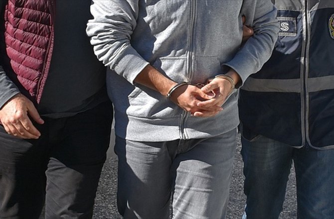 FETÖ SORUŞTURMASINDA 52 ESKİ POLİS TUTUKLANDI