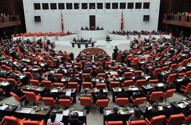 TÜRK ASKERİ BİR YIL DAHA ORADA GÖREV YAPACAK