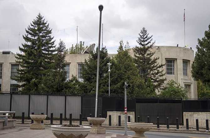 ABD BÜYÜKELÇİLĞİ’NİN BULUNDUĞU CADDE ZEYTİN DALI OLDU