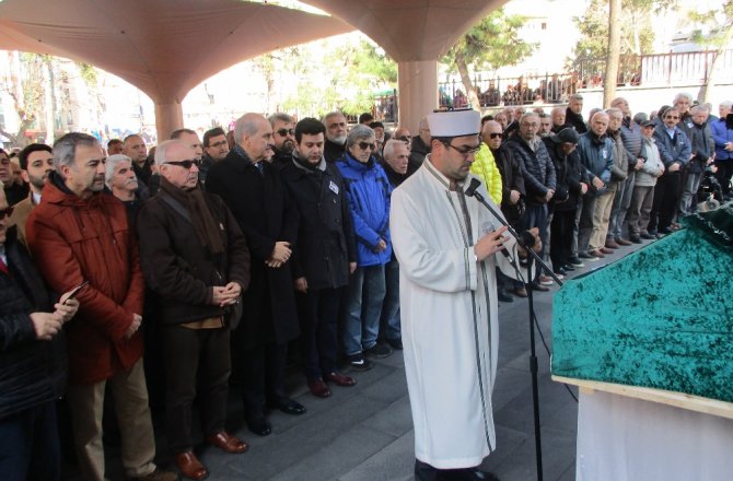 EFSANE SPİKER TUNA HUŞ SON YOLCULUĞUNA UĞURLANDI