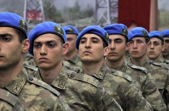 ASTEĞMENLER MAVİ BERE TAKTI